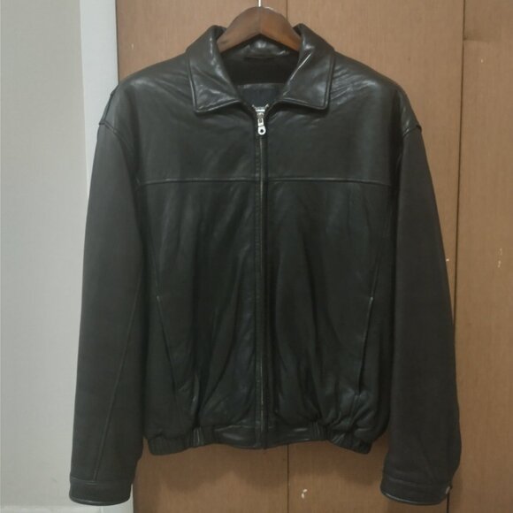 Andrew Marc Additions 44R Black Genuine Leather Bomber Jacket, Made in Korea - Picture 1 of 12